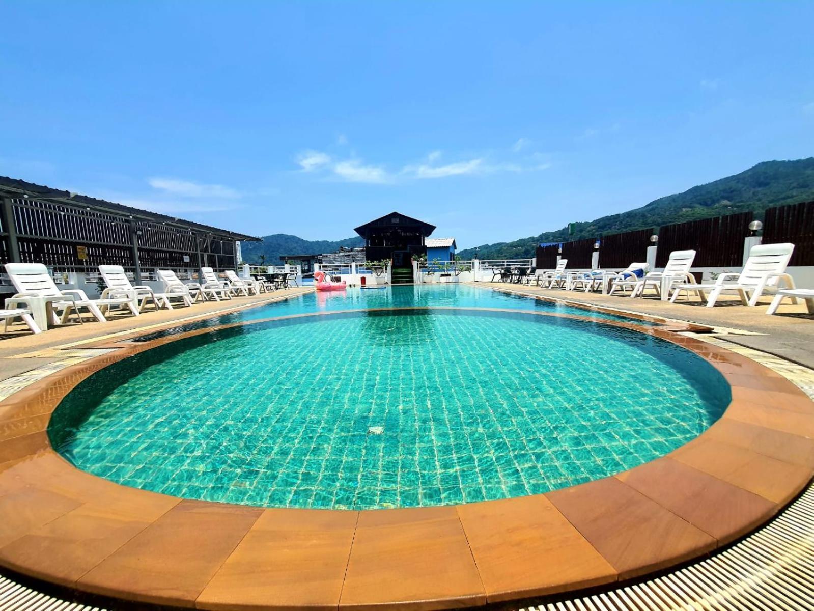 Issara Patong Beach ภายนอก รูปภาพ