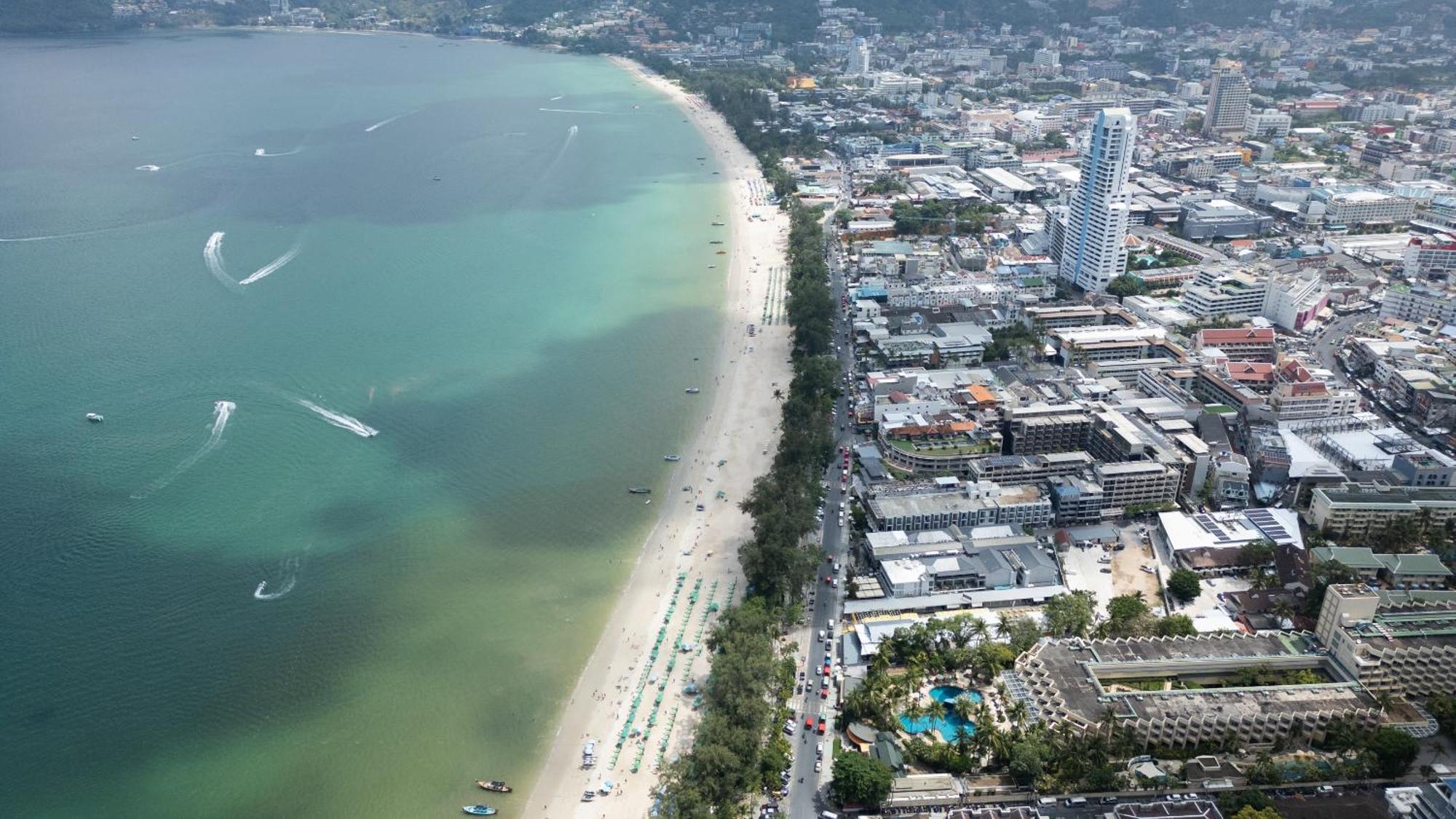 Issara Patong Beach ภายนอก รูปภาพ